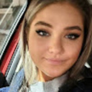 Meet your Posher, Julia.e